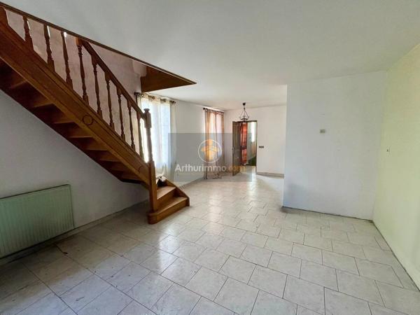 Vente                                                      Maison
                        
                     12 pièces                      388 m2                     à Culmont