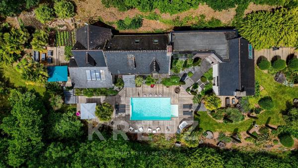 Propriété de caractère avec piscine sur 1 hectare aux portes de Saint-Brieuc