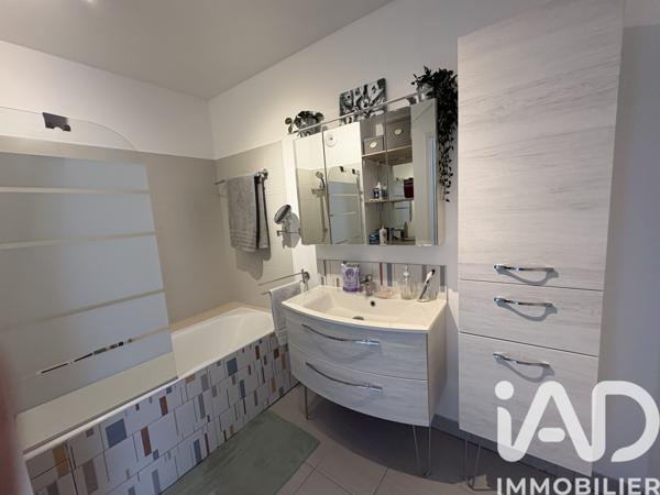 Appartement à vendre 4 pièces 77,48 m² Saint-Fargeau-Ponthierry