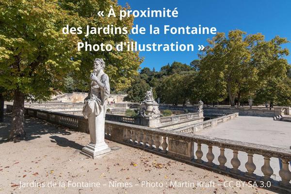 Appartement entièrement rénové avec mezzanine, balcon et stationnement gratuit à Nîmes Pompidou / Jardins de la Fontaine