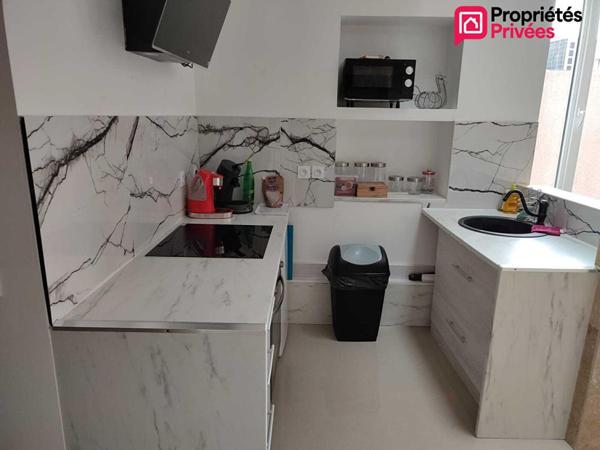 Appartement entièrement rénové avec mezzanine, balcon et stationnement gratuit à Nîmes Pompidou / Jardins de la Fontaine