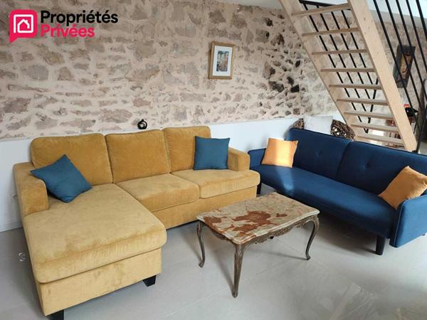 Appartement entièrement rénové avec mezzanine, balcon et stationnement gratuit à Nîmes Pompidou / Jardins de la Fontaine
