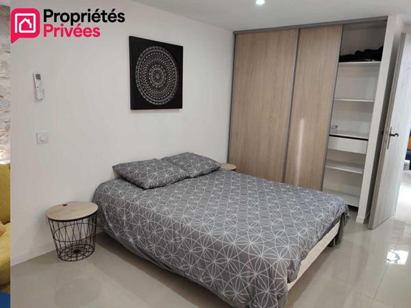 Appartement entièrement rénové avec mezzanine, balcon et stationnement gratuit à Nîmes Pompidou / Jardins de la Fontaine