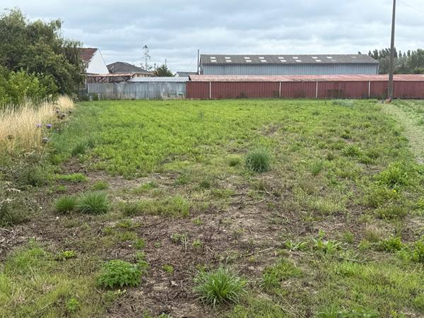 Terrain constructible -1140 m² - SAINT OMER
