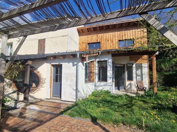 Maison de caractère avec gîte et dépendance Tarascon sur ariege