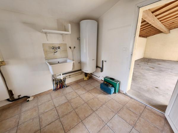 EXCLUSIVITE A MORIERES LES AVIGNON - MAISON DE PLAIN PIED A LOUER 87.24 M² HABITABLES - 3 CHAMBRES - TERRAIN DE 500 M²
