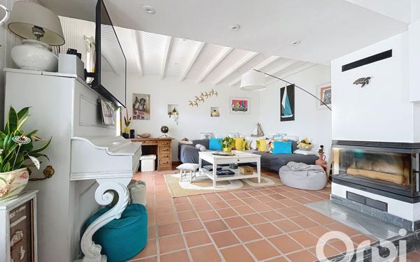 Maison à vendre    5 pièces •  La Garnache