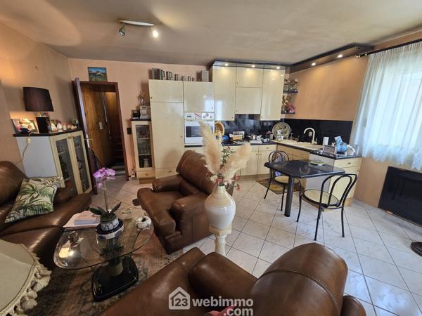 Immeuble 126.4 m² à Macau 33460