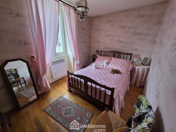 Immeuble 126.4 m² à Macau 33460
