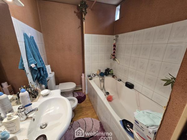 Immeuble 126.4 m² à Macau 33460