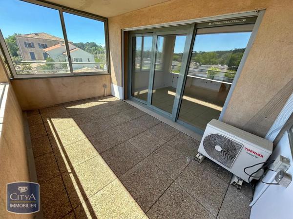Appartement à louer 3 pièces 60.17m² Ollioules (83190)