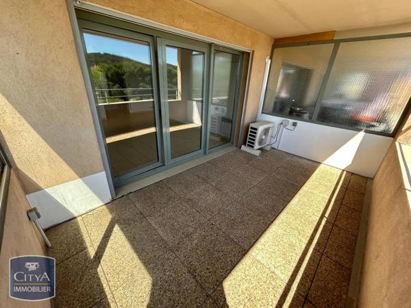 Appartement à louer 3 pièces 60.17m² Ollioules (83190)