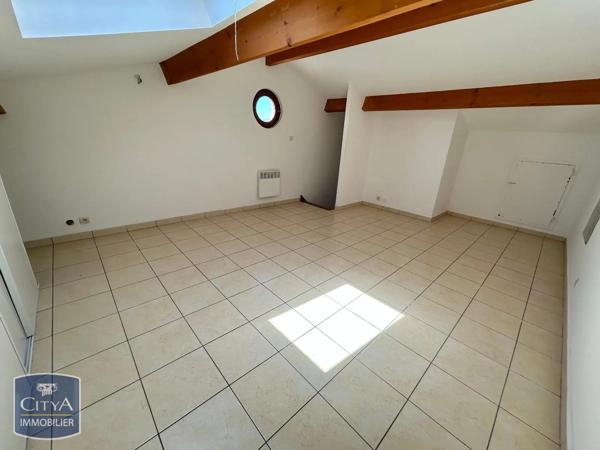 Appartement à louer 3 pièces 60.17m² Ollioules (83190)