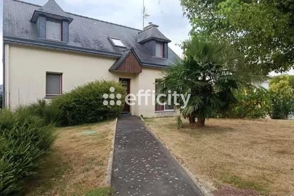 Maison
         6 pièces
        - 130 m² 250 900 € *