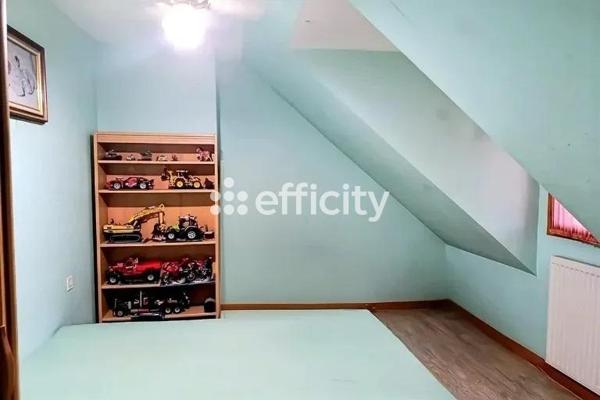 Maison
         6 pièces
        - 130 m² 250 900 € *