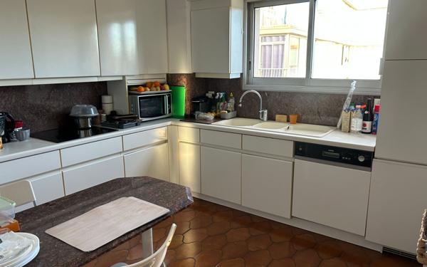 Appartement à louer    3 pièces • 82 m2 Six-Fours-les-Plages