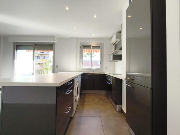 Le Cannet (06110) A LOUER 2 PIECES AVEC TERRASSE AU VIEUX CANNET