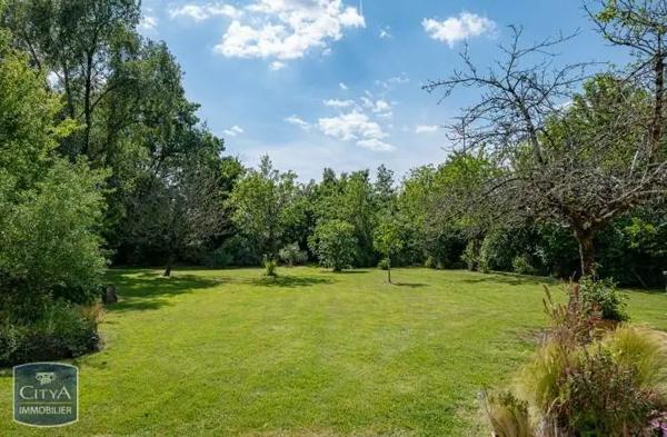 Maison à vendre 5 pièces 185m² Saint-Hilaire-de-Villefranche (17770)