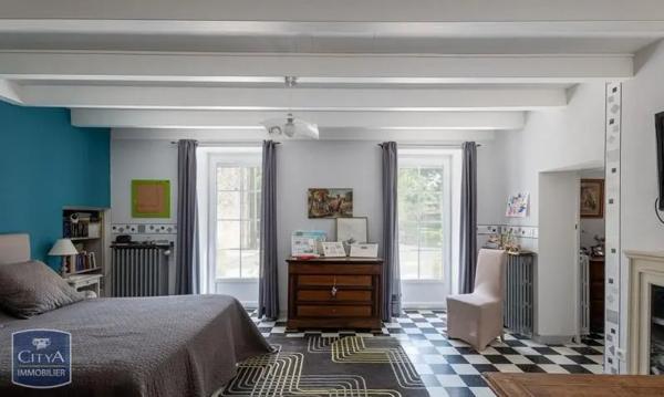 Maison à vendre 5 pièces 185m² Saint-Hilaire-de-Villefranche (17770)