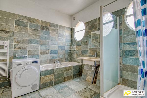 Versailles Notre-Dame Appartement 5 pièces 97m² carrez situé au 2ème étage €790 000 ** - Référence 27454