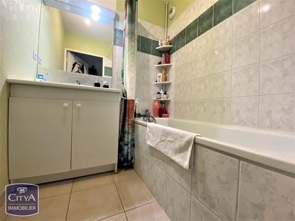 Appartement à vendre 2 pièces 47.9m² Bollène (84500)