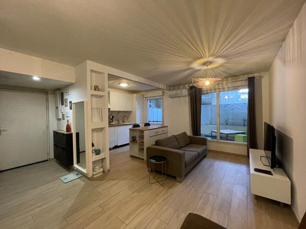 A LOUER - APPARTEMENT TYPE 2 MEUBLE - AIX NORD - TERRASSE ET PARKING