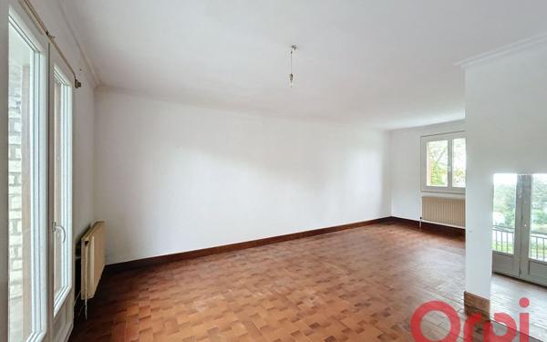 Maison à vendre    4 pièces •  Saint-Amand-Montrond