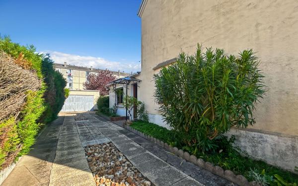 Maison à vendre    3 pièces • 71,03 m2 Orléans