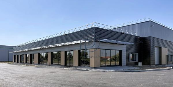 Erquinghem-Lys – 2 cellules neuves 148 m² et 171 m² | Showroom / Bureau / Services | À vendre