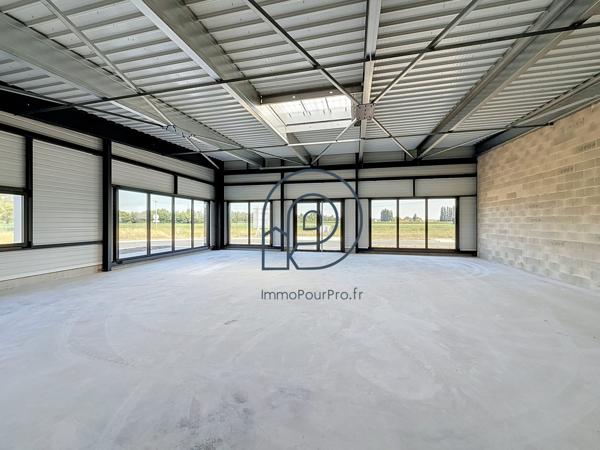 Erquinghem-Lys – 2 cellules neuves 148 m² et 171 m² | Showroom / Bureau / Services | À vendre