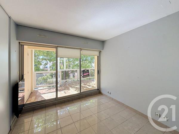 Appartement T3 à vendre  2 pièces - 80 m 2   ARCACHON  - 33