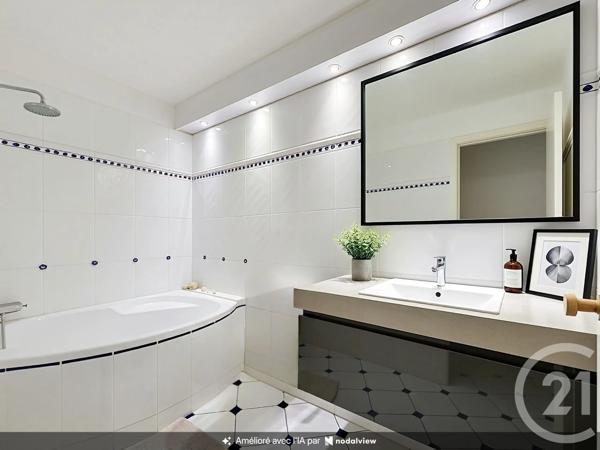 Appartement T3 à vendre  2 pièces - 80 m 2   ARCACHON  - 33