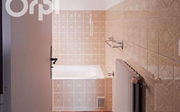 Appartement à louer    2 pièces •  Aubenas