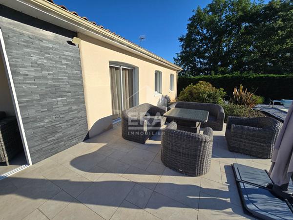 Maison récente 6 pièces avec piscine à Montpon-Ménestérol