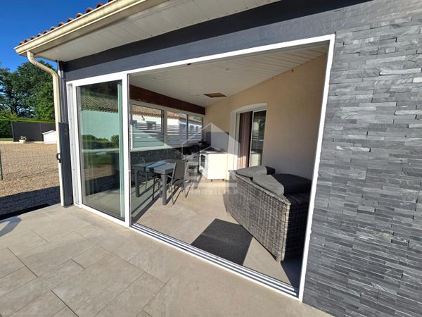Maison récente 6 pièces avec piscine à Montpon-Ménestérol