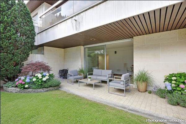 Appartement
         4 pièces
        - 104 m² 549 000 € *