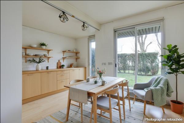 Appartement
         4 pièces
        - 104 m² 549 000 € *