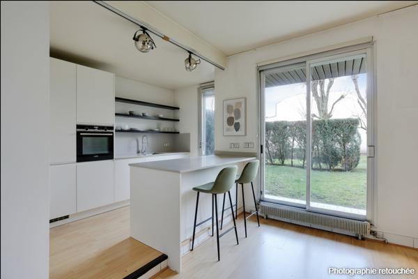Appartement
         4 pièces
        - 104 m² 549 000 € *