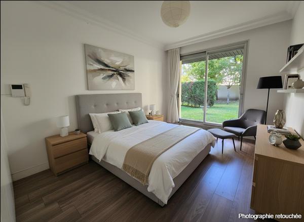 Appartement
         4 pièces
        - 104 m² 549 000 € *