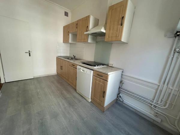 Appartement à louer 3 pièces 76.57m² Montbéliard (25200)