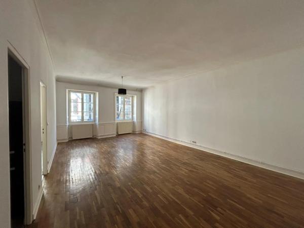 Appartement à louer 3 pièces 76.57m² Montbéliard (25200)
