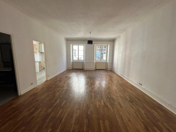 Appartement à louer 3 pièces 76.57m² Montbéliard (25200)