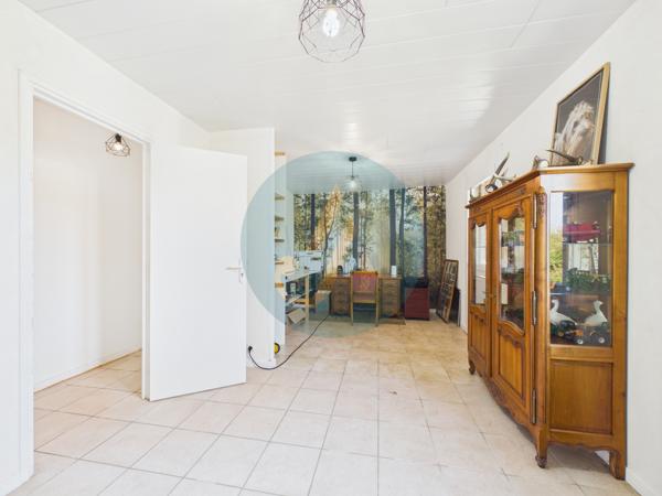 Pouilly-sur-Loire (58150) Longère en bois 300m2, 5 chambres, chenils, boxes à chevaux sur 2 hectares clos entre champs et forêt