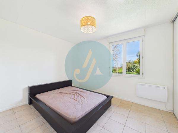 Pouilly-sur-Loire (58150) Longère en bois 300m2, 5 chambres, chenils, boxes à chevaux sur 2 hectares clos entre champs et forêt