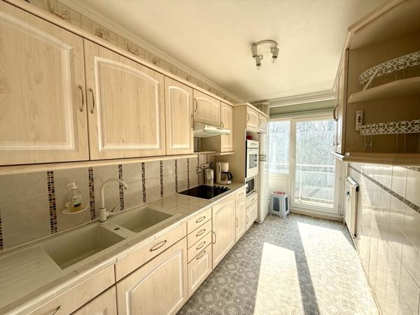 Livry-Gargan (93190) Appartement 5 Pièces 104m2 avec grand balcon vue parc