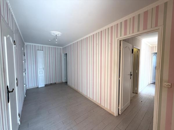 Livry-Gargan (93190) Appartement 5 Pièces 104m2 avec grand balcon vue parc