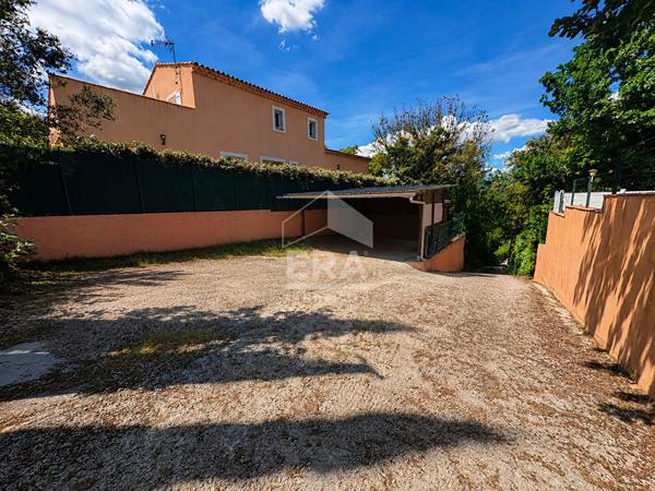 Maison à Vidauban 4 chambres avec  vue dégagée