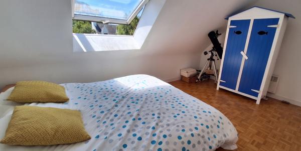 Fouesnant, Jolie maison de 4 chambres, sur un beau terrain arboré de 2000 m² !