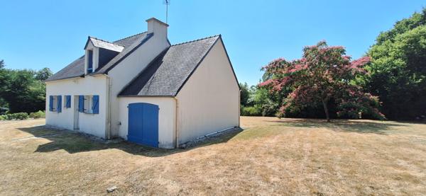 Fouesnant, Jolie maison de 4 chambres, sur un beau terrain arboré de 2000 m² !