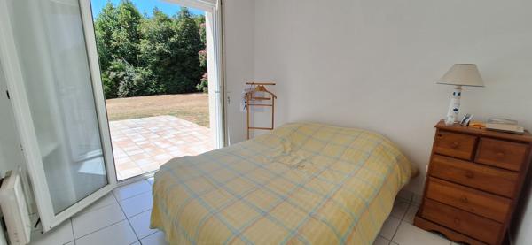 Fouesnant, Jolie maison de 4 chambres, sur un beau terrain arboré de 2000 m² !